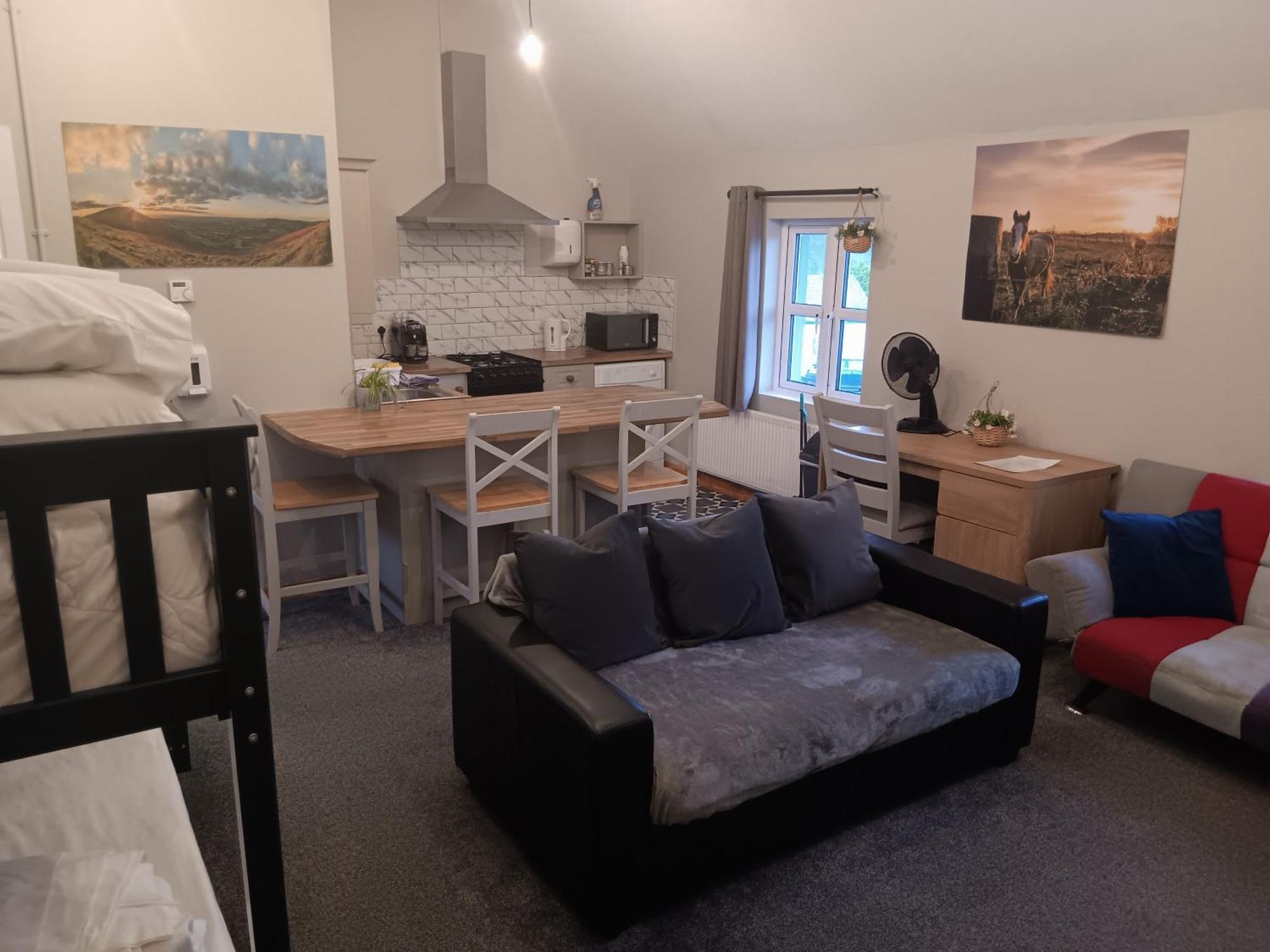 Matty'S Pub - Apartment'S Carlow Buitenkant foto