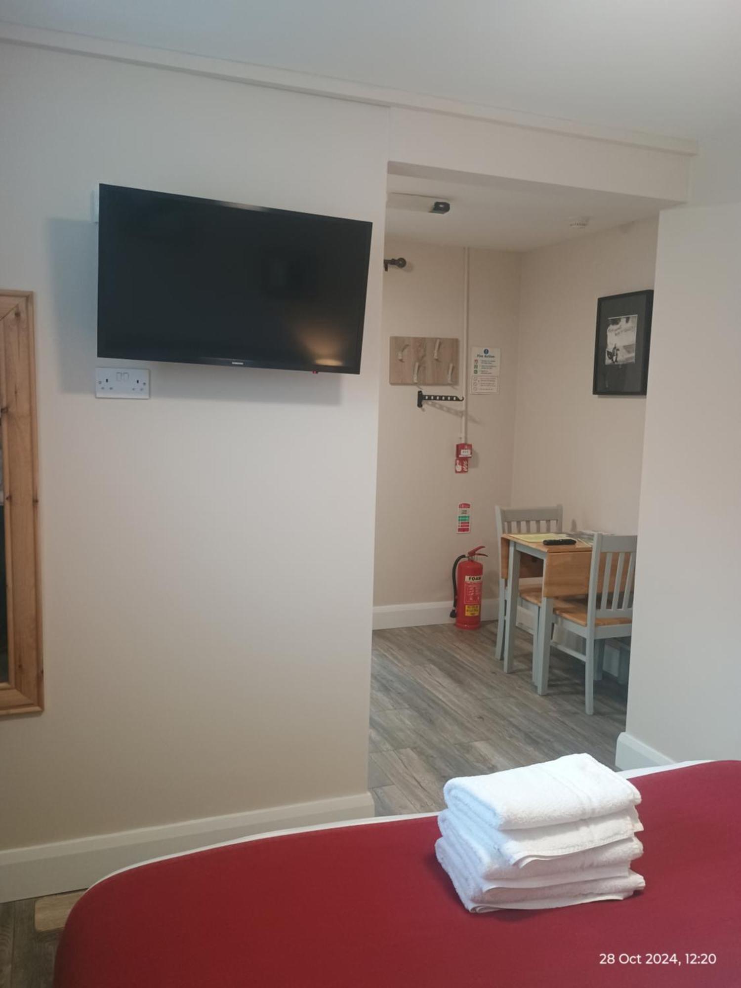 Matty'S Pub - Apartment'S Carlow Buitenkant foto